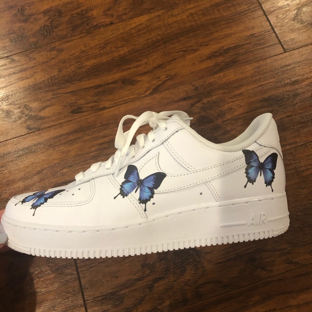 *NEVER WORN* selling bc i purchased the wrong size - Picture 3 of 5